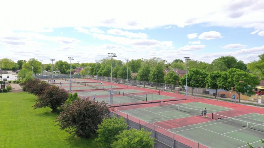 Public tennis center standardized on one fixture: Skokie Park District