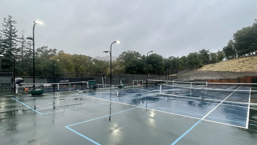 Three courts inside a strict lighting ordinance: Lafayette Tennis Club