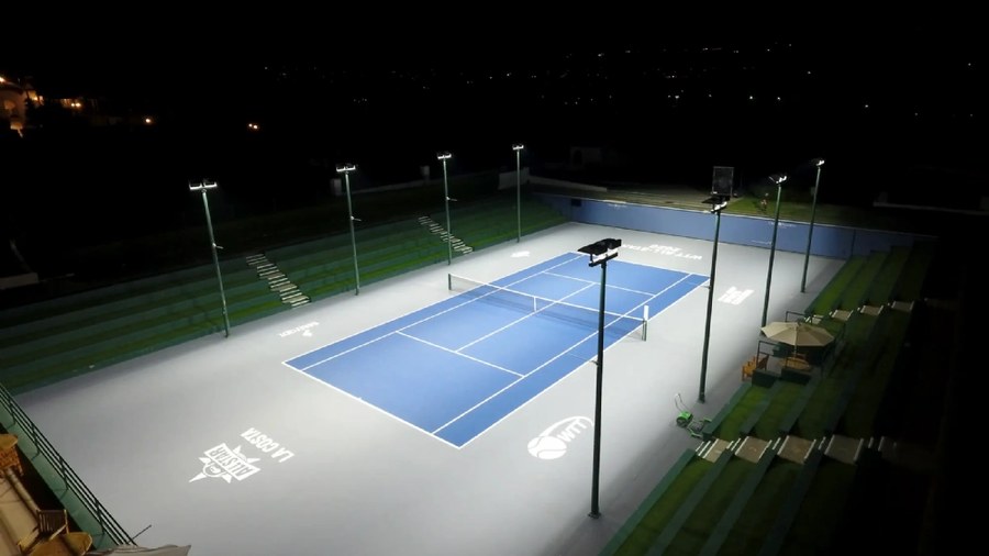 Broadcast-ready resort court lighting: The Club at Omni La Costa