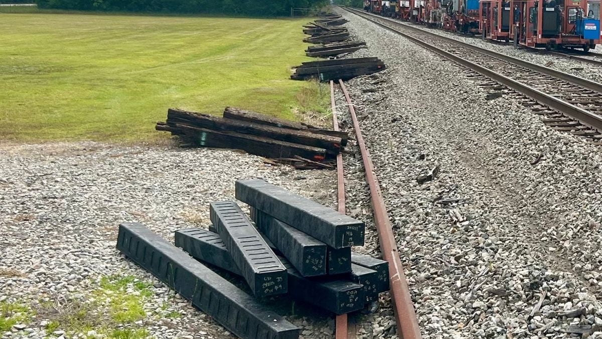railroad replacement ties ready